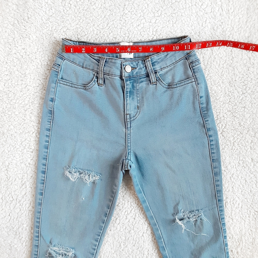 PRINCESS POLLY High Rise Distressed Lightwash Skinny Jeans Size 0 / 23 / 24 - Picture 2 of 7